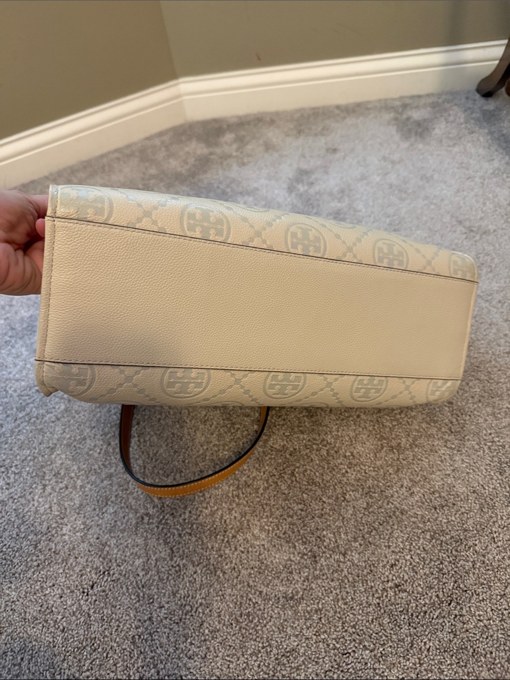Tory Burch Light cream Logo-Print Tote with Tan Handles - Picture 14 of 14